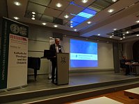 Begrüßung der Delegierten und Gäste des KThF durch den geschäftsführenden Direktor des einladenden Instituts, Prof. Dr. Harald Schwillus
