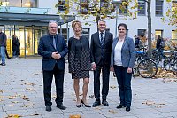 v.l.n.r.: Ministerprsident Dr. Reiner Haseloff, Prof. Dr. Regina Radlbeck-Ossmann, Prof. Dr. Harald Schwillus, Rektorin Prof. Dr. Claudia Becker (Bild: Maike Glckner)